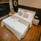 Luxury Houseboat