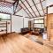 Whispering Wisdom, 3 Bed with Pool, Steps to Beach - Tuba Creek