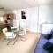 City Center: Your Urban Retreat- 100m to the beach