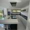 Superbe villa contemporaine avec piscine et climatisation - FR-1-776-82