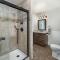 Secluded 4BR Nestled in Woods-Hot Tub/Dog Friendly - 星期五港