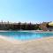 Terraced house with swimming pool