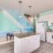 Calm Coastal Haven with 2 Balconies Near Beach - كارولينا بيتش