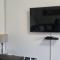 2BR Cottage Swimming Pool Near Airport