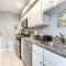 Seaside Heights Condo with Deck Walk to Boardwalk! - سيسايد هايتس