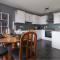 Modern 2 bed apartment at the Mournes - Newcastle