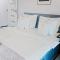 3 rooms in Mennica Residence