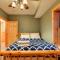 Hot Tub, Deck and Beach Access Albrightsville Cabin