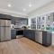 Modern Apartment with Pool Table! Pet-friendly! - Columbus