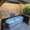 Shepherd Hut 2 - Harrogate