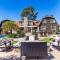 Chateau Syrah by AvantStay Picturesque Estate w Pool, Hot Tub, Pool Table & Table Tennis - Temecula