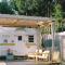 Dreamy Airstream Hideaway with Hot Tub - Ґібсонс