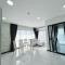 Arunsakhon luxury condo