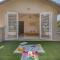 StayVistas Silver Grove - Serene Haven with Expansive Lawn & Terrace
