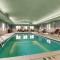 Holiday Inn Express Hotel & Suites Bryan-Montpelier, an IHG Hotel - Holiday City