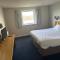 Thurrock Hotel M25 Services - Aveley