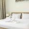 Furnished 2 BR in Golf View - Dubái