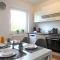 Helles Apartment mit Balkon für 5 Personen - 施韦特