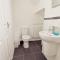 CAE GRUGOG COTTAGE-3 Bed-Sleeps 6-Ground Floor Bathroom