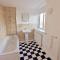 CAE GRUGOG COTTAGE-3 Bed-Sleeps 6-Ground Floor Bathroom