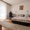 Prostrani apartman sa divnim dvorištem - 特雷比涅
