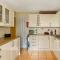 Pass the Keys Cosy Bliss Lodge 5 min walk to Chipping Norton