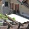 Große Wohnung in Limone Sul Garda mit Terrasse und Garten und Nah am Strand