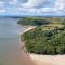 Oysterlow - A beautiful country cottage with estuary views and enclosed garden
