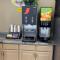 Super 8 by Wyndham Clear Lake - Clear Lake