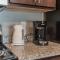 Spacious 2BR Suite Plus Patio Near Iowa State - أيمز