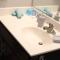 Spacious 2BR Suite Plus Patio Near Iowa State - أيمز