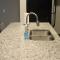 Spacious 2BR Suite Plus Patio Near Iowa State - أيمز