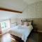 Oak Tree Barn