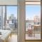 A Comfy 2BR Apt w City Views Near Southern Cross