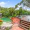 A Tropical Family Oasis in Sunshine Beach