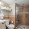 Great 6BR for All Ages Heated Pool 5 Min to Beach