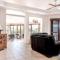 The Seahorse ~ Family & Pooch Friendly Home