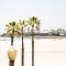 Seaside Bliss -Downtown! Beach! ConvCenter! Bikes!