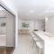 Sleek & Stylish Family Beach House ~ Near Junction