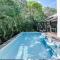 Sleek & Stylish Family Beach House ~ Near Junction