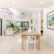 Sleek & Stylish Family Beach House ~ Near Junction