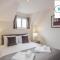 Luxury 1 Bedroom Apartment 06 with Parking in Maidenhead by 360stays - ميدينهيد