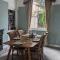 Spacious home, by Headingley Stadium, LGI, Leeds Arena, and the University of Leeds