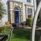 Spacious home, by Headingley Stadium, LGI, Leeds Arena, and the University of Leeds - Headingley