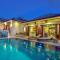 Stunning 3 bedroom villa with Pool & Jacuzzi