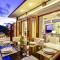 Stunning 3 bedroom villa with Pool & Jacuzzi