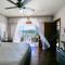 The Hideaway 3 Bedroom suite Pool/Sea View