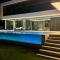 Villa exclusiva con piscina infinity y jacuzzi! - Valdemorillo