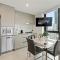 The Oceana - Beachfront 19F Ocean View Studio in Resort with Parking, Pool, Neflix - Gold Coast