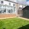 Gatwick Place - 4 bed 2 bath self contained house with private garden Gatwick Place - 4 bed 2 bath self contained house with private garden